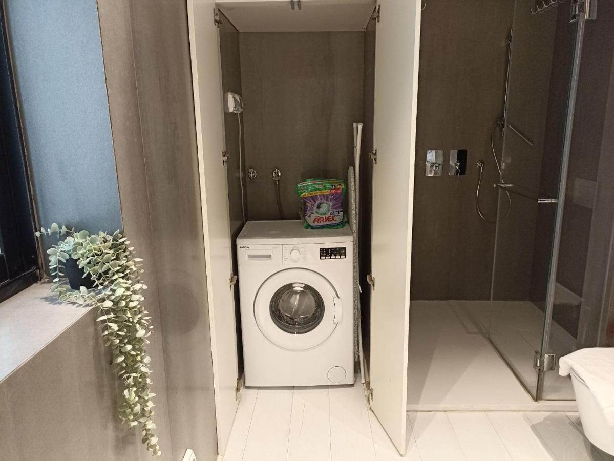 Yalarent Sea-Breeze Penthouse With Jacuzzi Apartamento Bat Yam Exterior foto