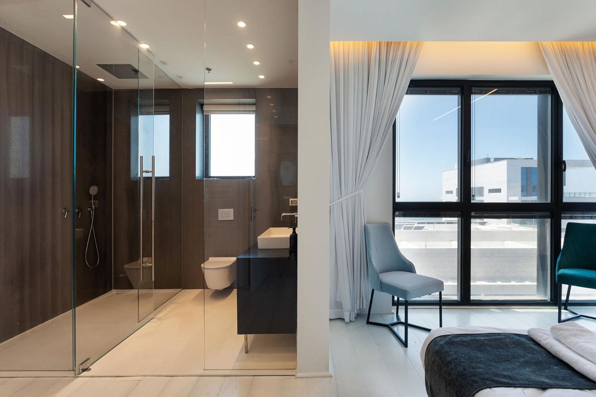 Yalarent Sea-Breeze Penthouse With Jacuzzi Apartamento Bat Yam Exterior foto