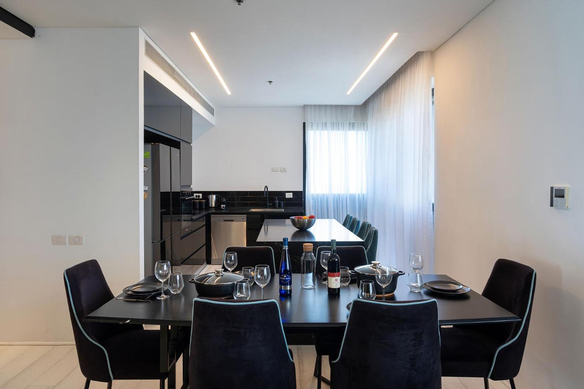 Yalarent Sea-Breeze Penthouse With Jacuzzi Apartamento Bat Yam Exterior foto
